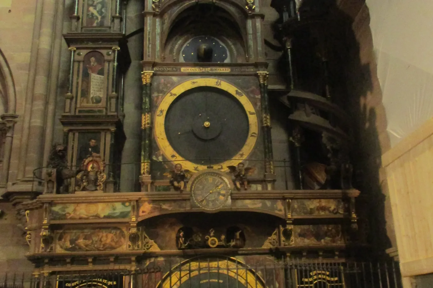 Horloge astronomique de la cathédrale de Strasbourg avec son buffet Renaissance